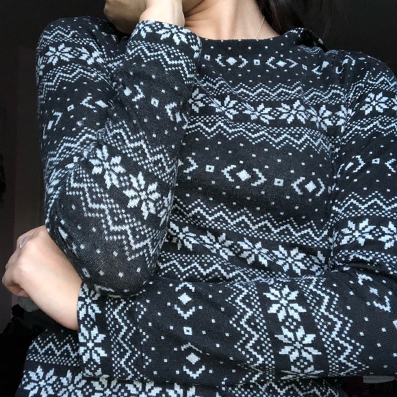 Cute winter sweater - Picture 2 of 3